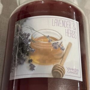 Yankee Candle Lavender & Herbs Jar Candle - large 22oz.